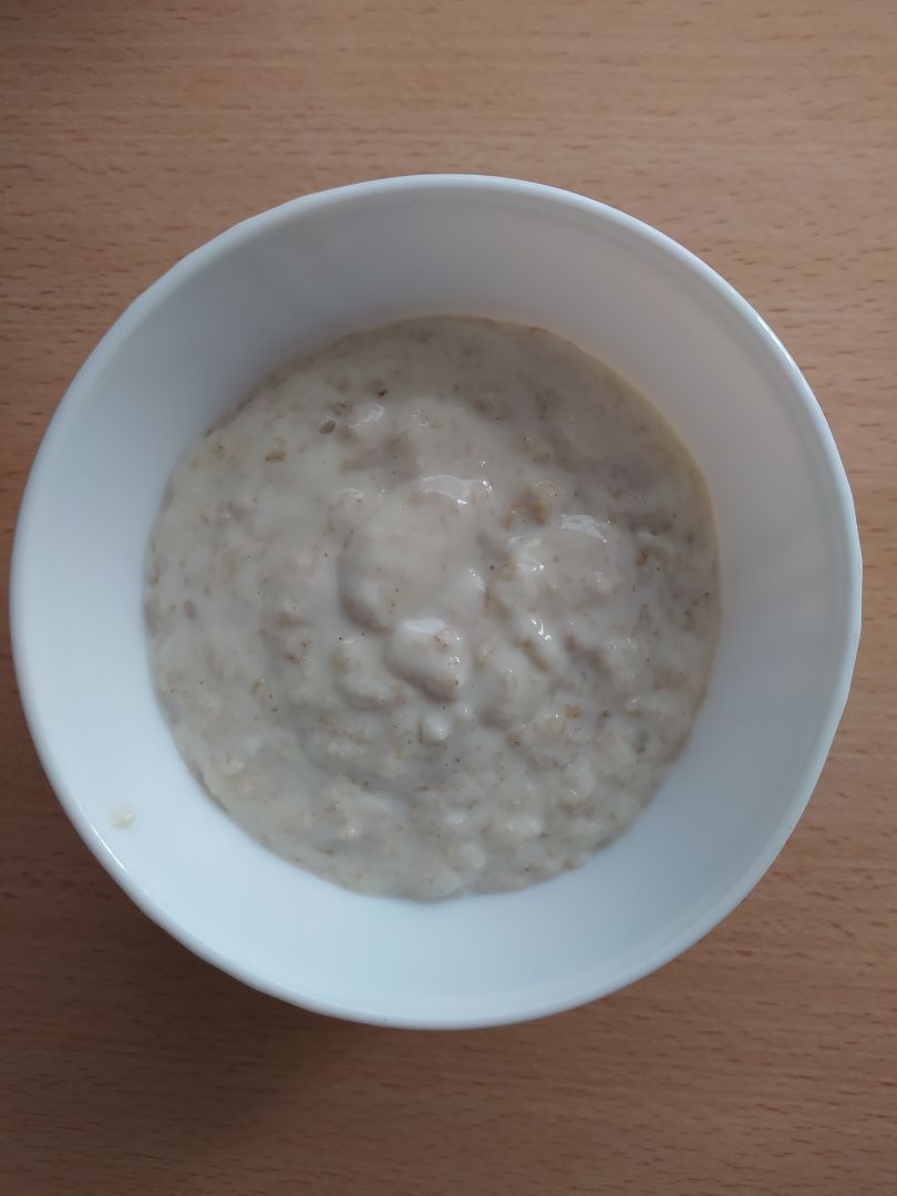 Porridge de avena con plátano y frutos rojos Paso 0 Porridge de avena con plátano y frutos rojos Paso 0