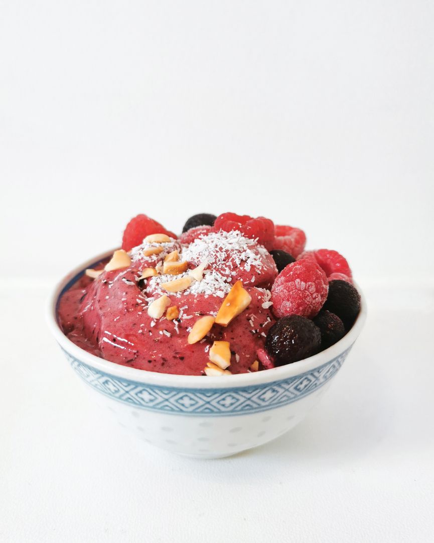 HELADO DE "FRUTOS DE BOSQUE" HELADO DE "FRUTOS DE BOSQUE"