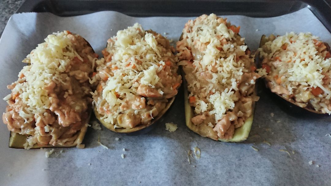 Berenjena rellena de carne picada de pollo y verduras con puré casero Paso 0 Berenjena rellena de carne picada de pollo y verduras con puré casero Paso 0
