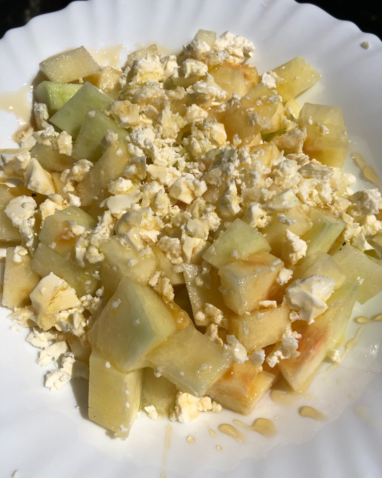 Ensalada fría de melón y queso feta 🍈🧀