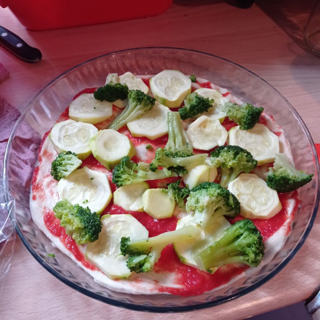 Pizza de brócoli y calabacín Paso 0