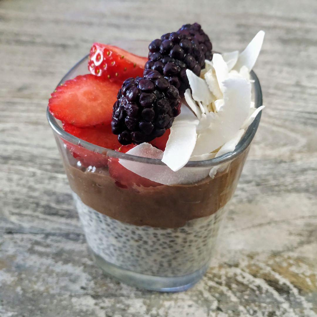 PUDDING DE CHIA Y AVENA CON CREMOSO DE CHOCOLATE 🌱 VEGANO PUDDING DE CHIA Y AVENA CON CREMOSO DE CHOCOLATE 🌱 VEGANO