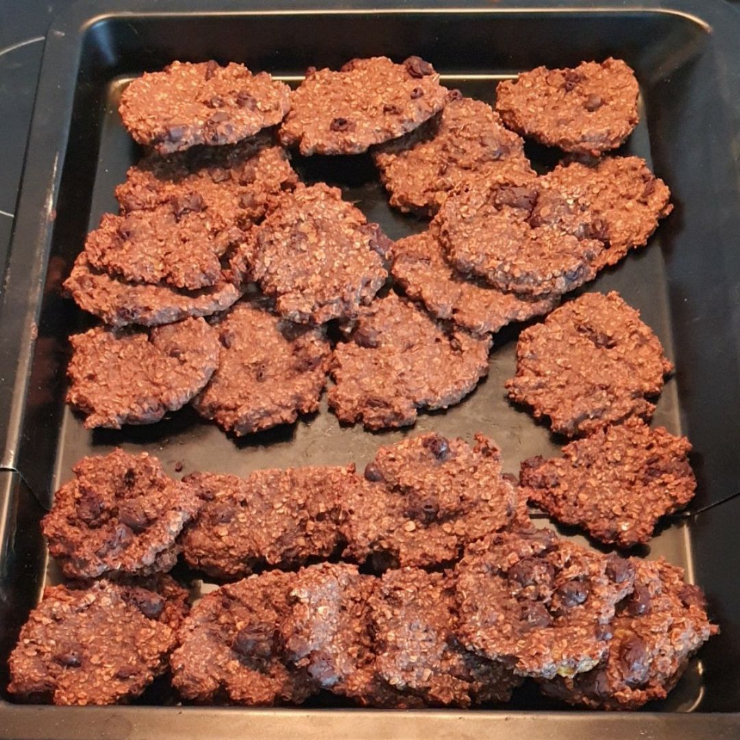 Galletas fitness de avena y chips de chocolate Galletas fitness de avena y chips de chocolate