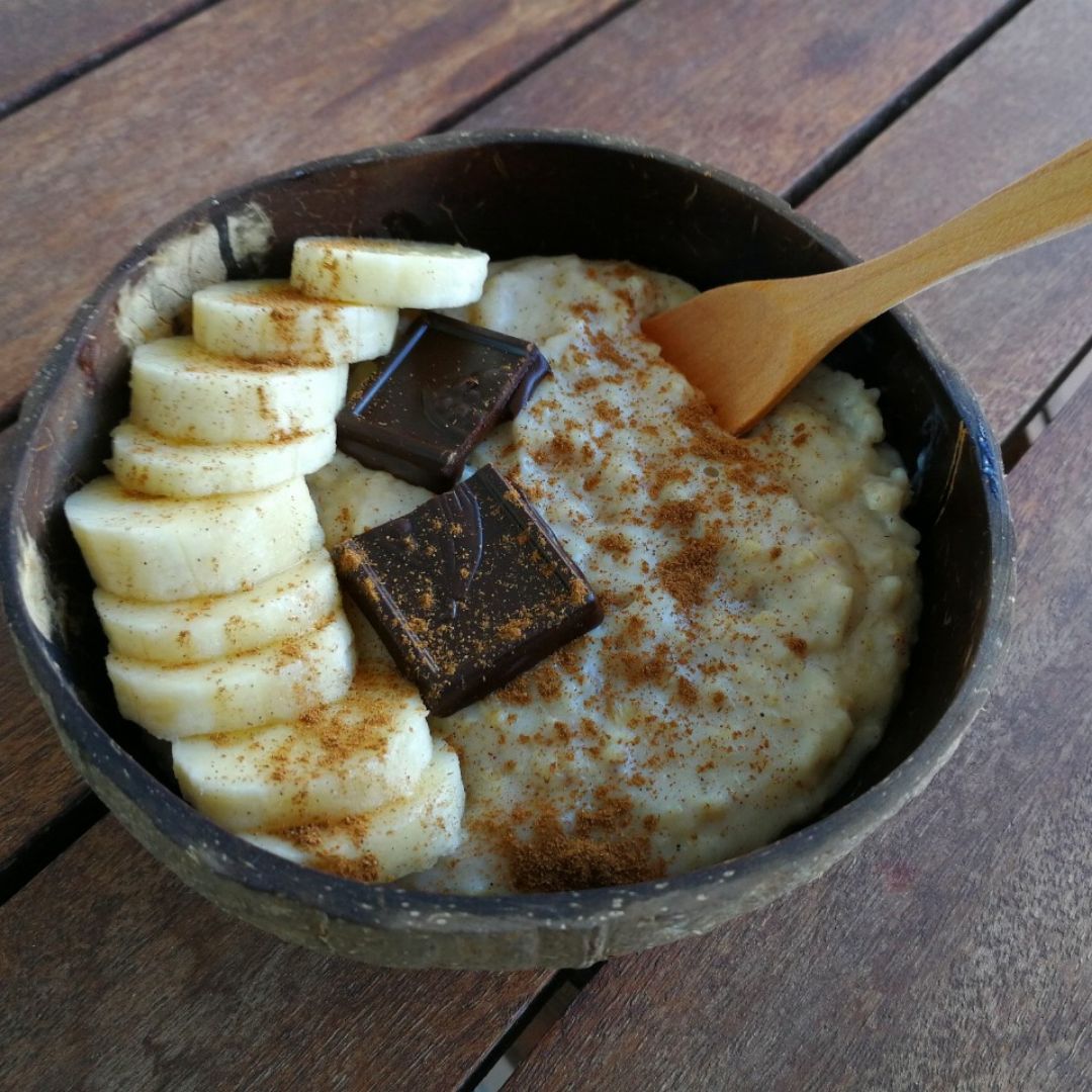 Porridge de avena con plátano y canela