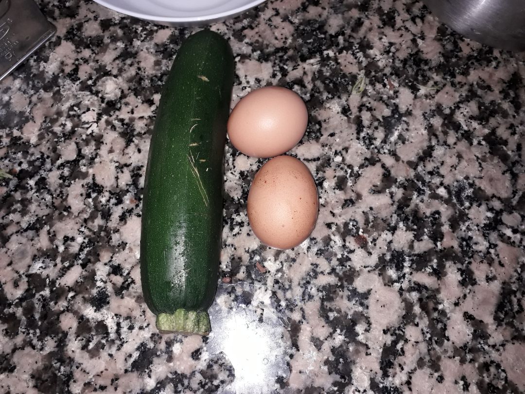 TORTILLA DE CALABACÍN Y HUEVO!  Paso 0