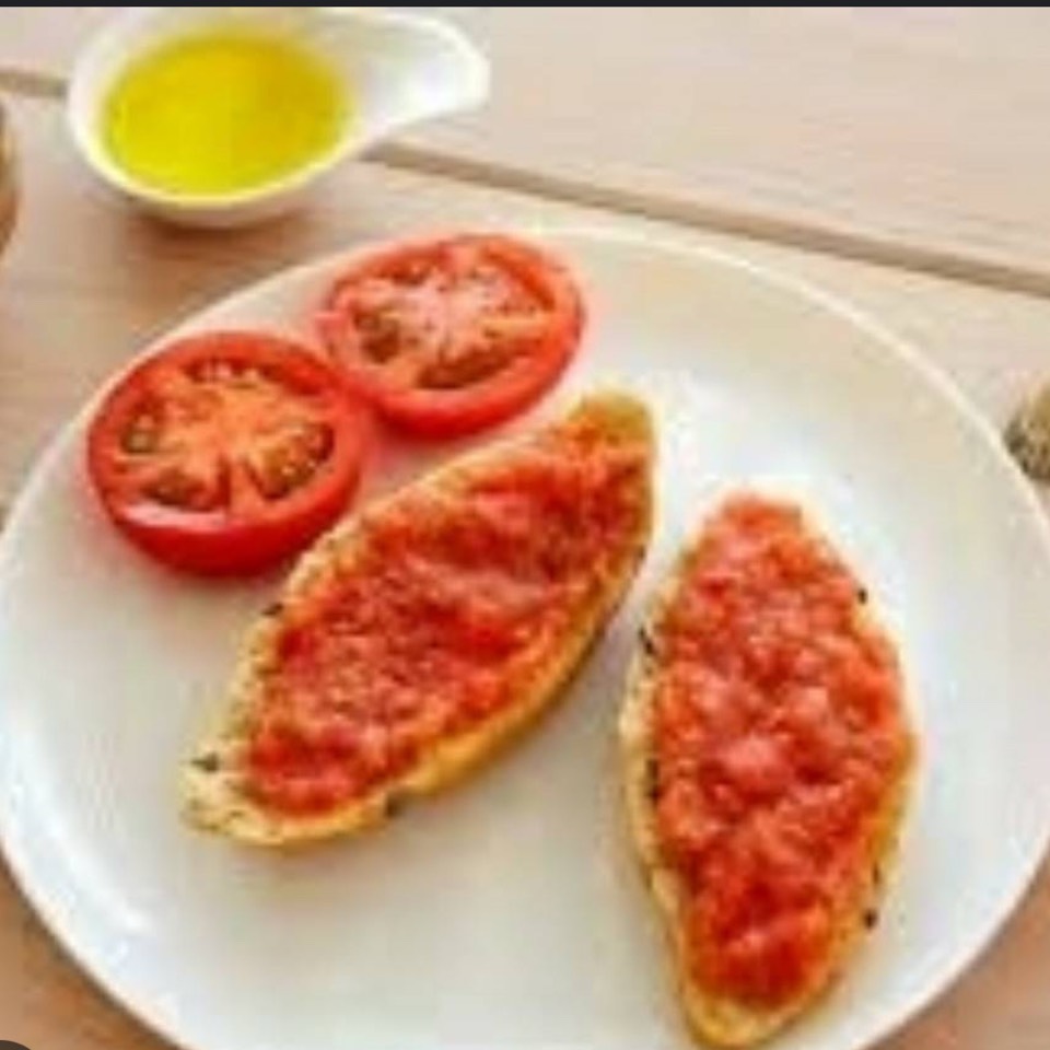 Tostada de tomate rallado natural Tostada de tomate rallado natural