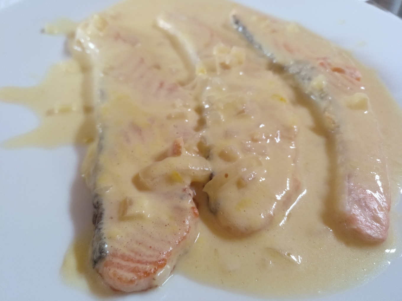 Salmón con salsa de naranja