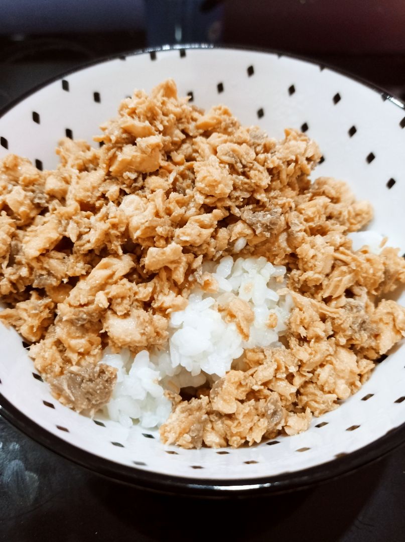 "Oniguiri" de salmón "Oniguiri" de salmón