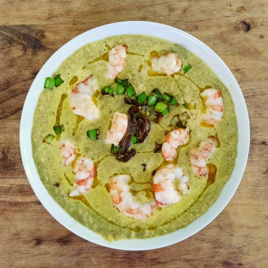 Crema de setas y puerro con gambas. Crema de setas y puerro con gambas.