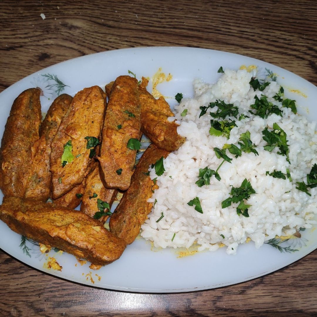 Tandoori de seitán con arroz Tandoori de seitán con arroz