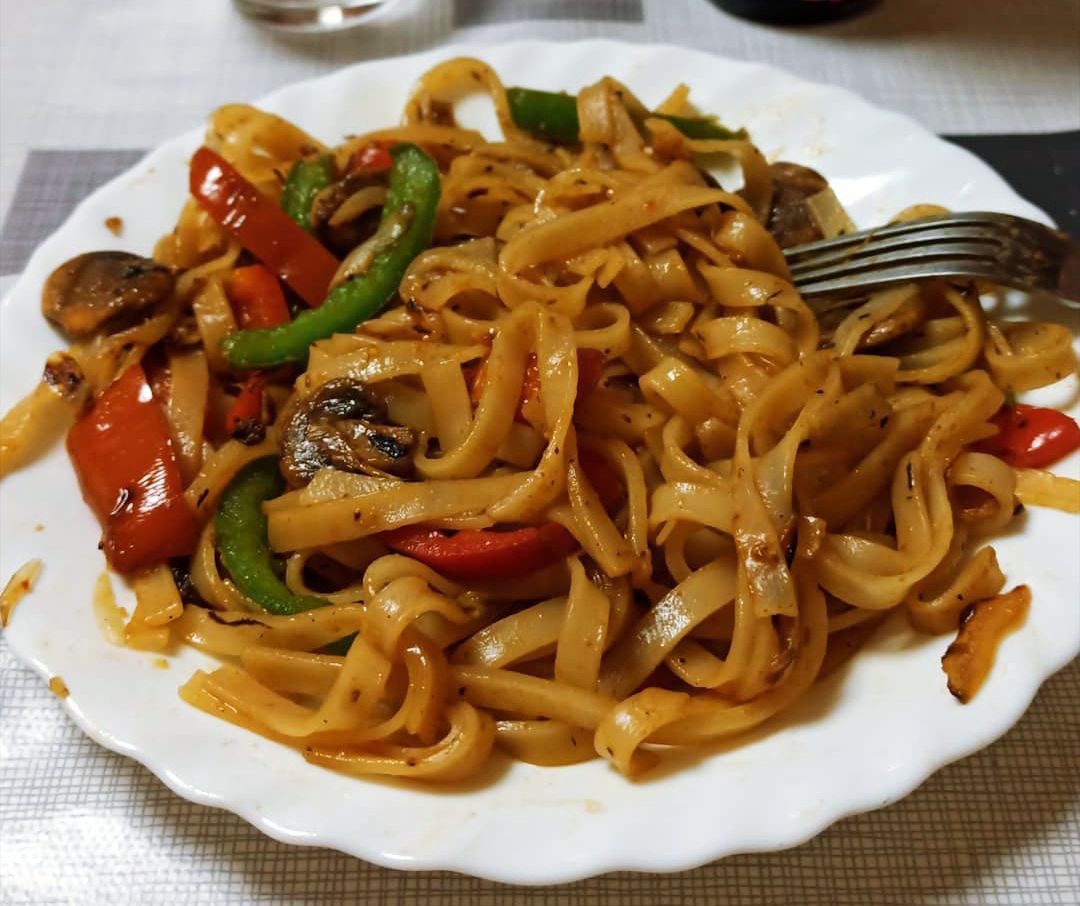 Noodles con verduritas al estilo wok