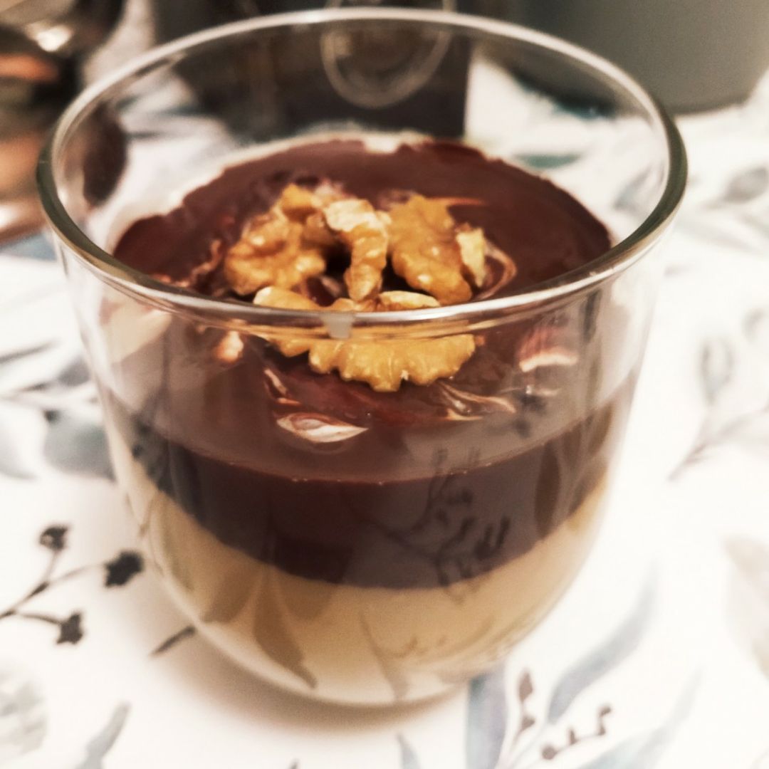 Postre de pera,choco y yogurt! Postre de pera,choco y yogurt!