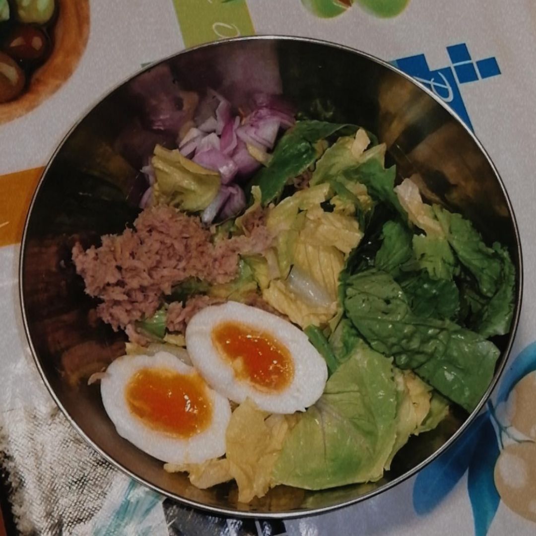 Ensalada de atún y huevo 