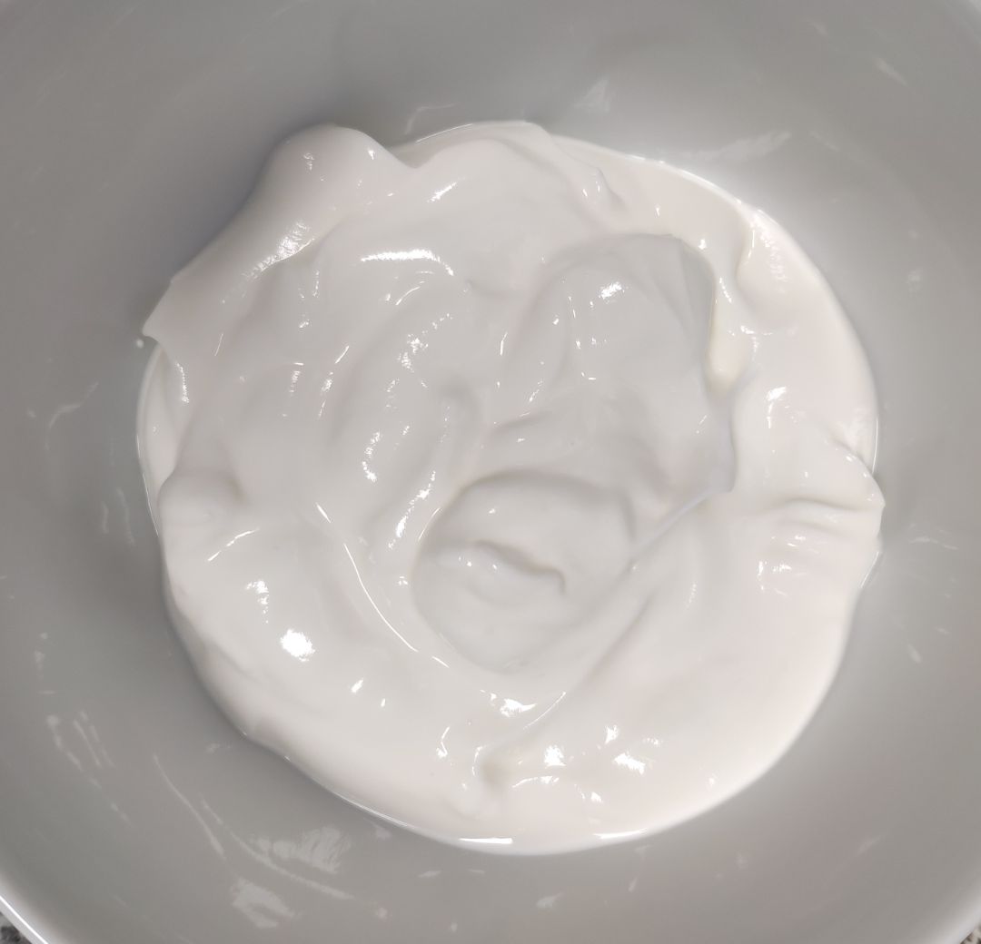 Yogurt con dátil y chocolate Paso 0 Yogurt con dátil y chocolate Paso 0