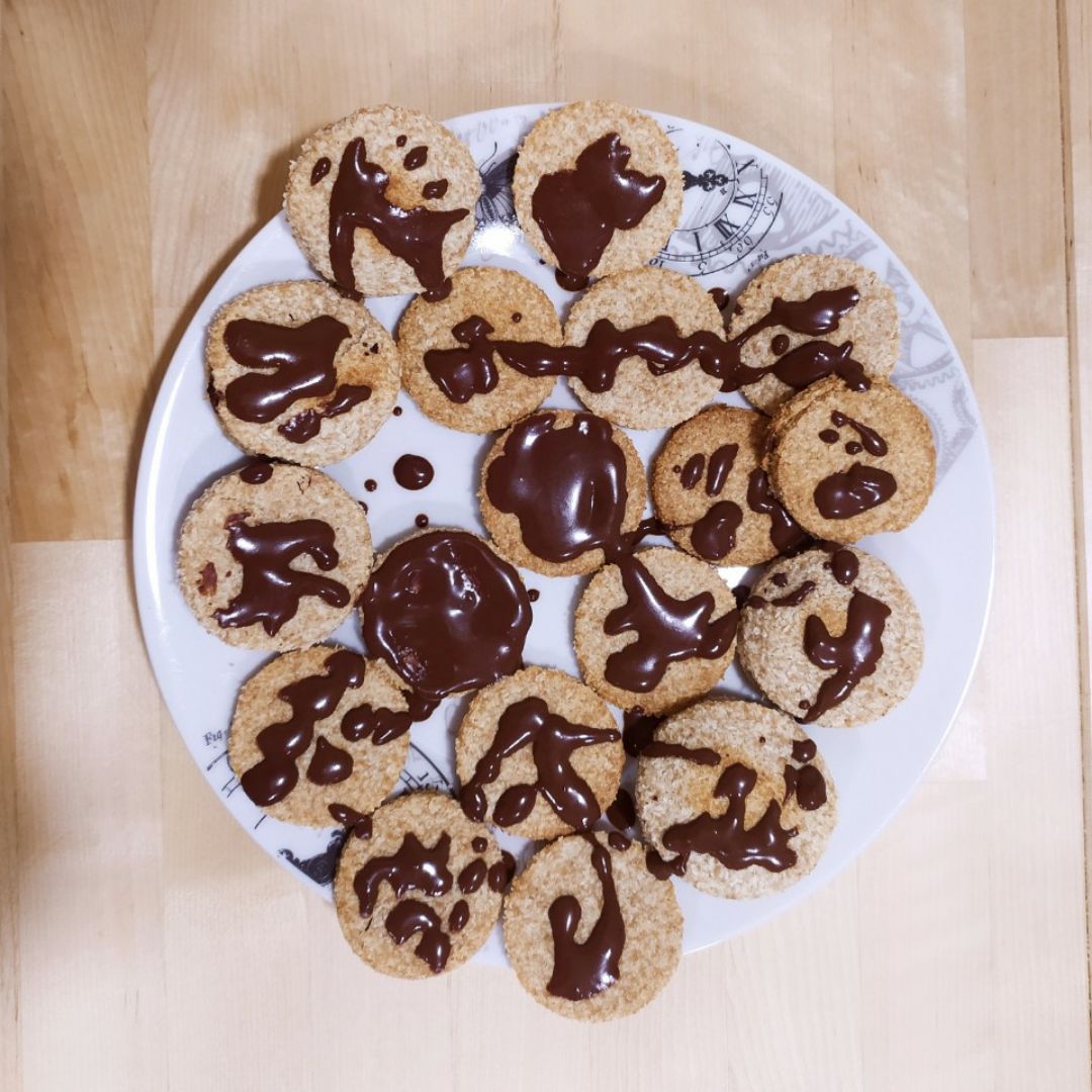 Galletas integrales de coco con chocolate 85% Galletas integrales de coco con chocolate 85%