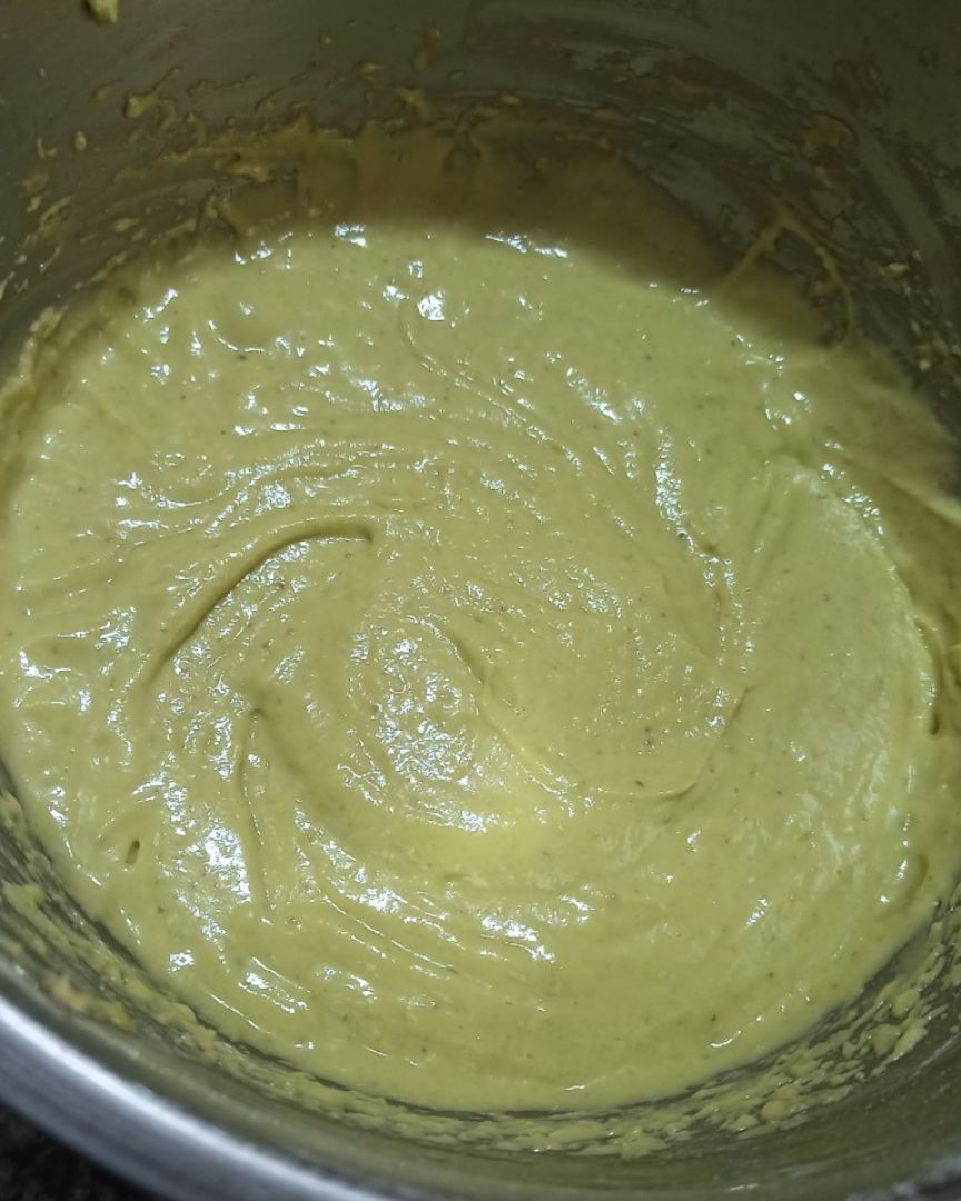 Bizcocho de aguacate y pistachos 🥑 Paso 2 Bizcocho de aguacate y pistachos 🥑 Paso 2
