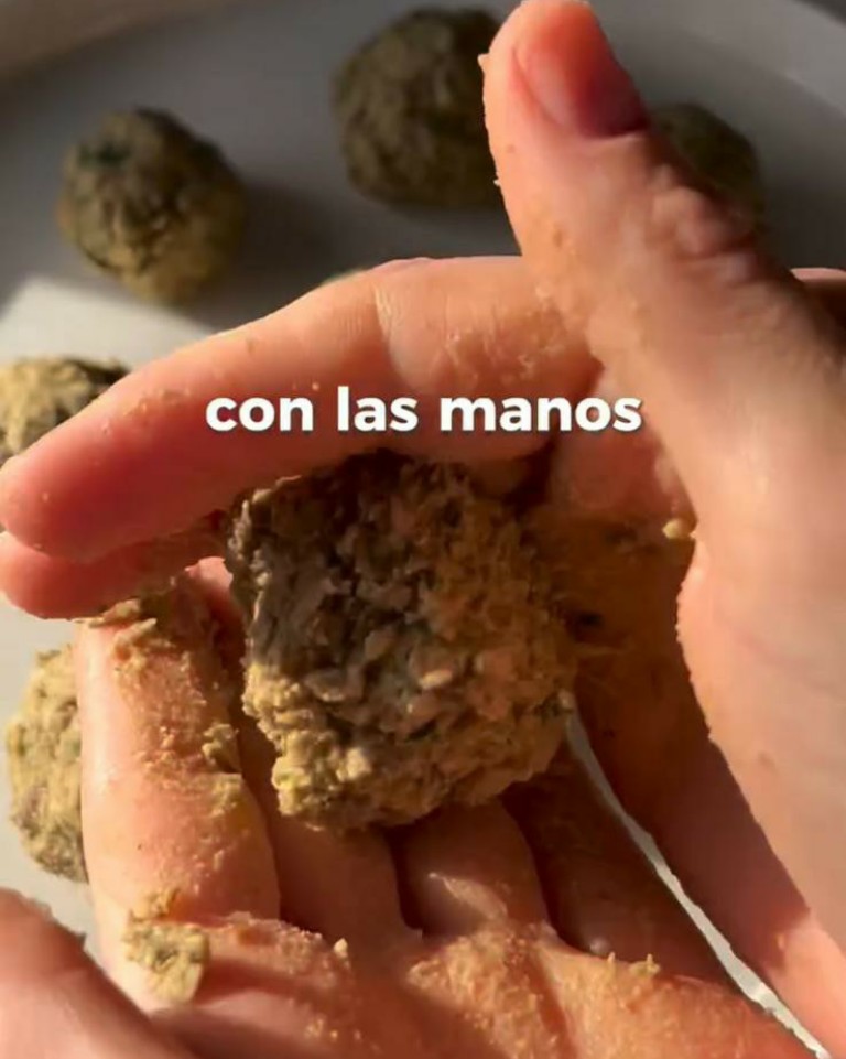 Alb贸ndigas altas en prote铆nas y 100% vegetales Paso 1 Alb贸ndigas altas en prote铆nas y 100% vegetales Paso 1