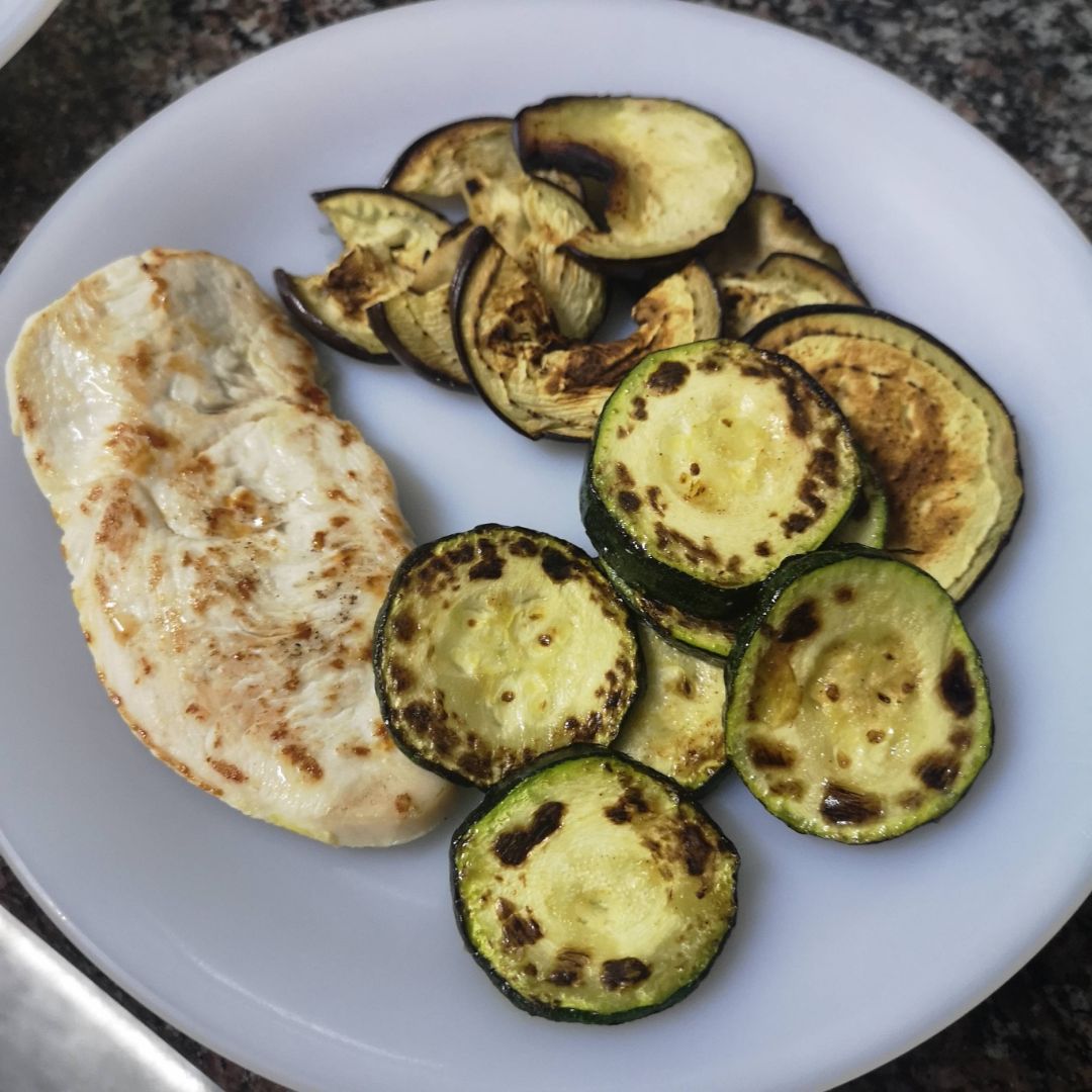 Pechuga de pavo a la plancha con verdura