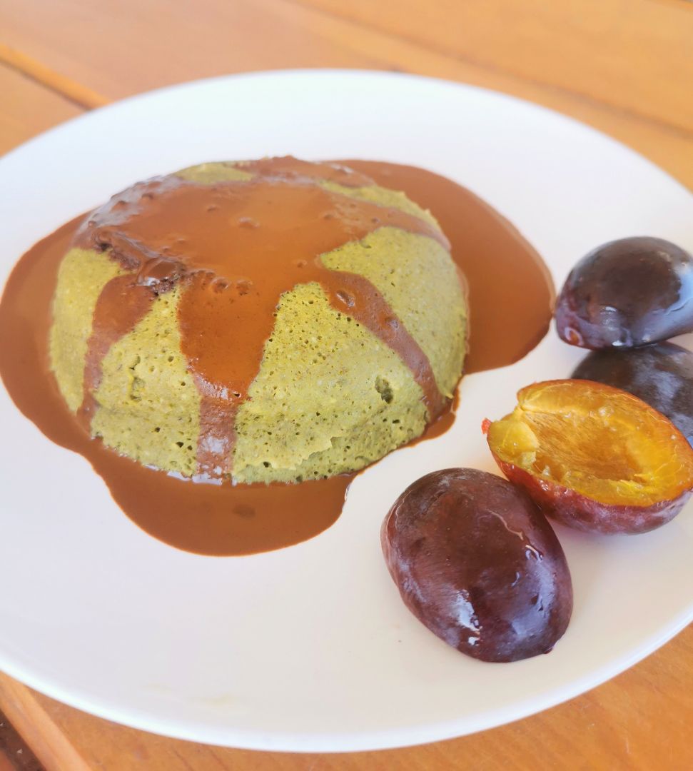 Mug Cake de plátano y té matcha