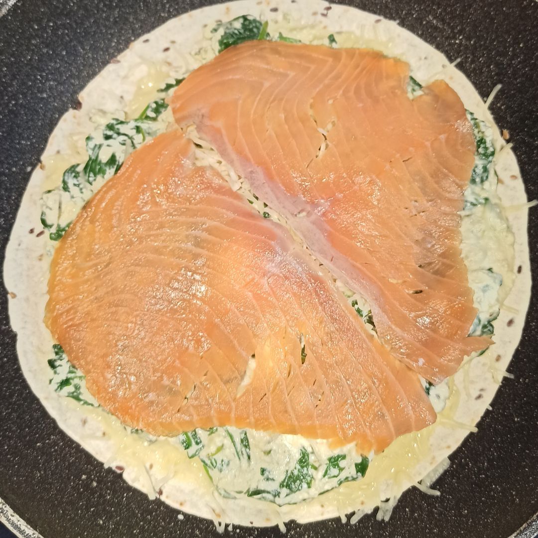 Quesadillas de espinacas y salmón Paso 3 Quesadillas de espinacas y salmón Paso 3