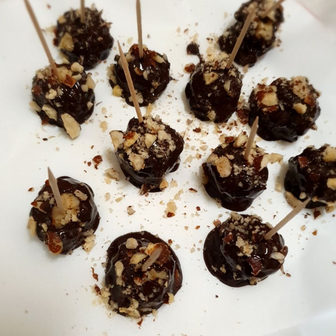 Ferrero rocher saludables Paso 4 Ferrero rocher saludables Paso 4