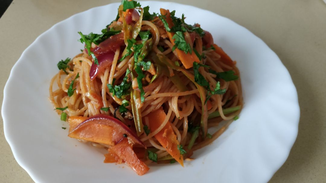 Espaguetis integrales con mejillones y verduras🍝 Paso 4