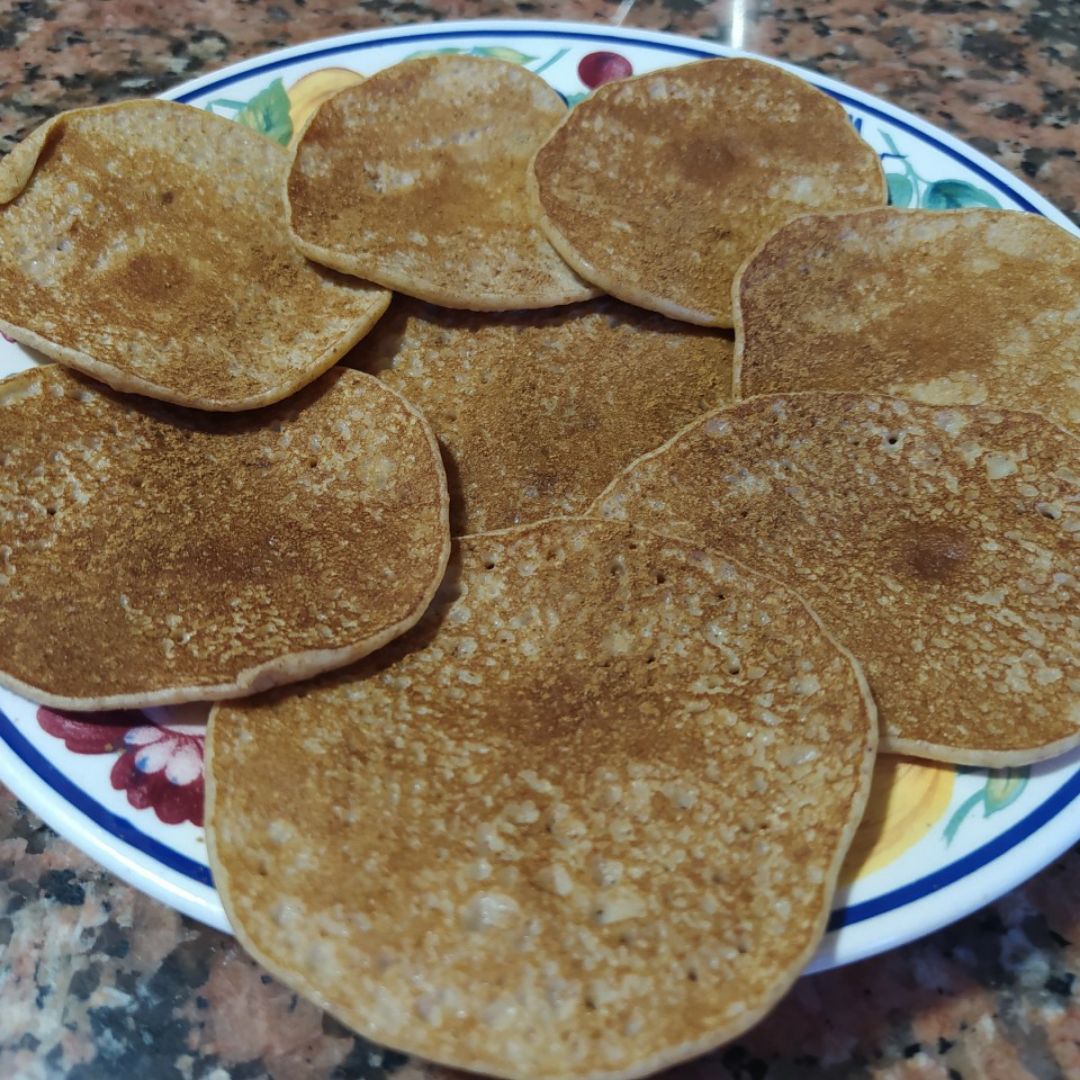 Tortitas de dátiles, avena, espelta y avellanas