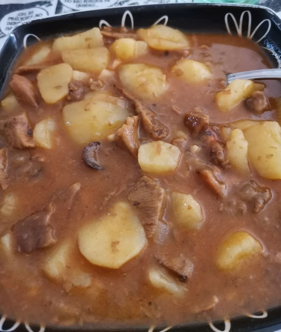 Níscalos con patatas Níscalos con patatas