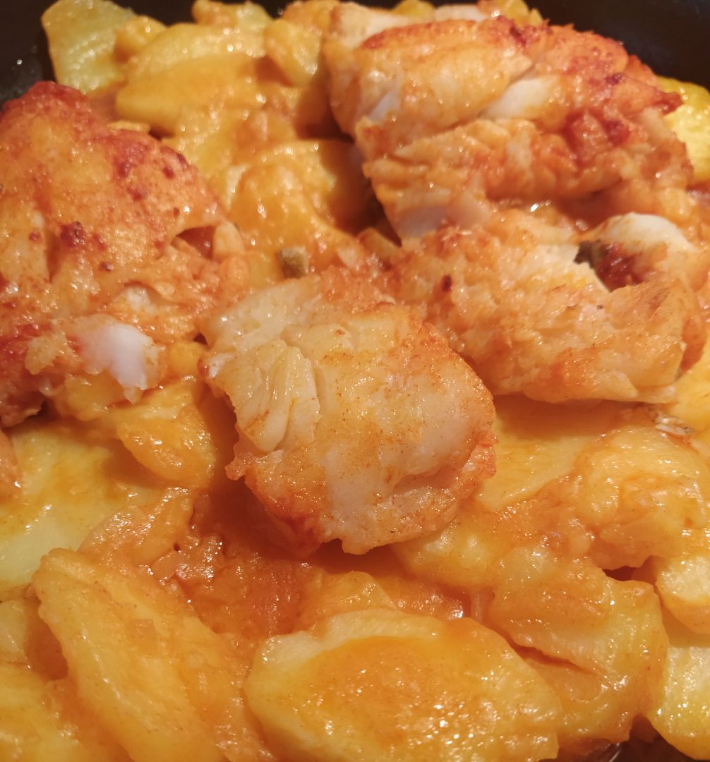 Bacalao con patatas al pimentón 