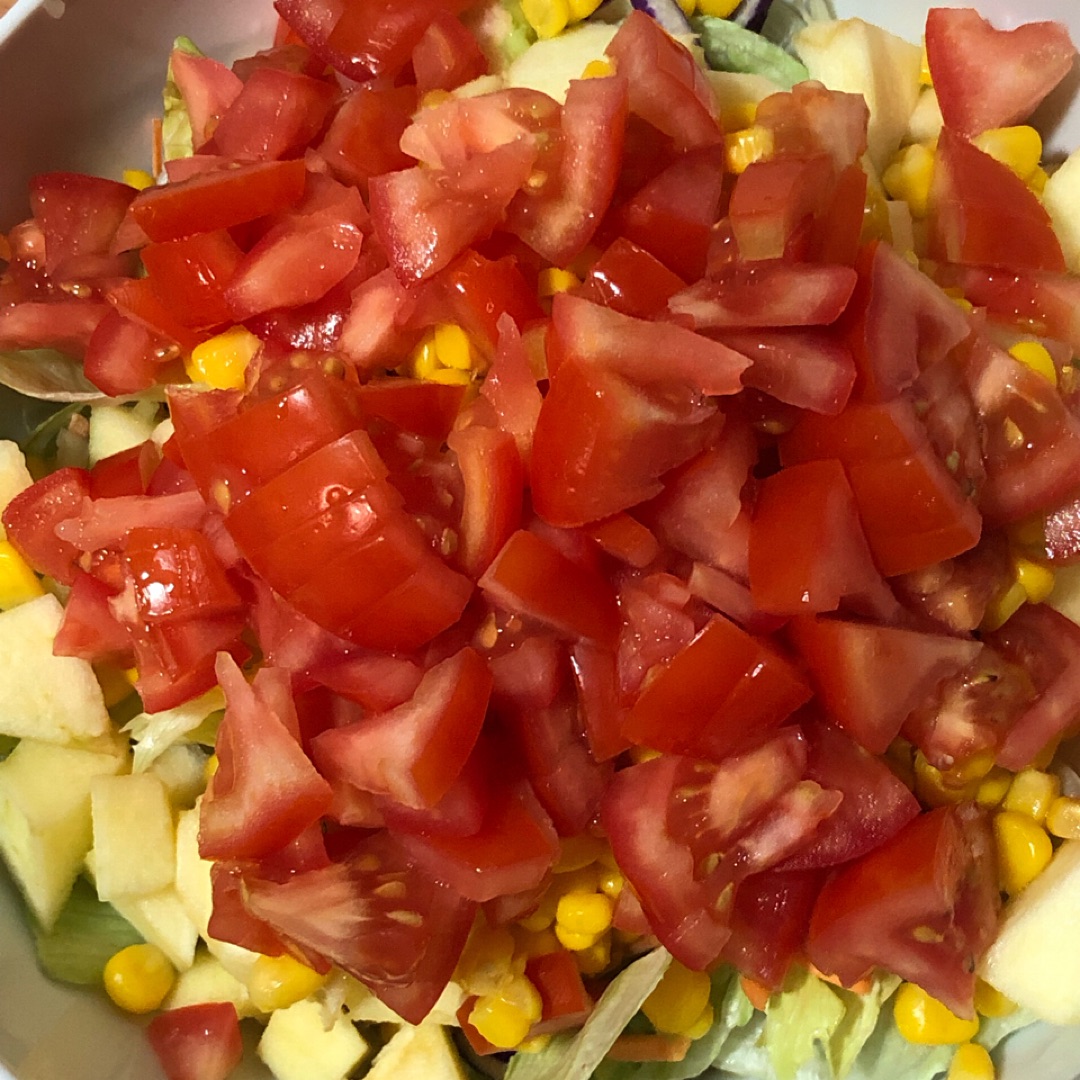 Ensalada con manzana 