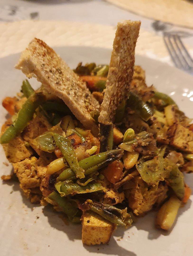 Salteado de verdura con tofu Salteado de verdura con tofu