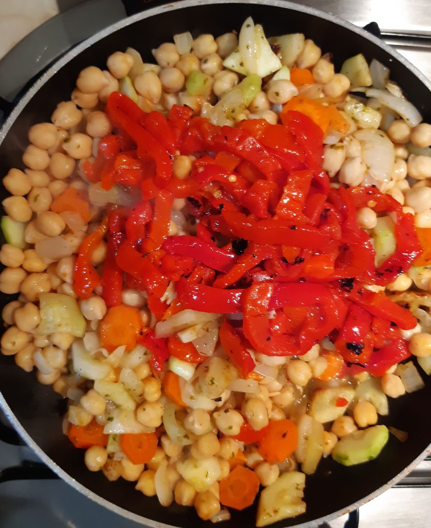 Garbanzos salteados con verduras Paso 2 Garbanzos salteados con verduras Paso 2