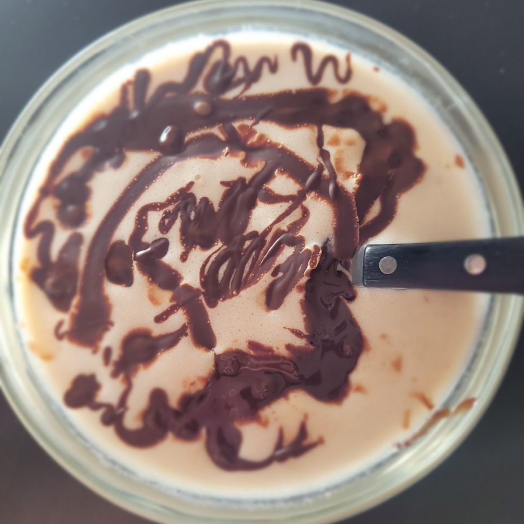 Batido de plátano, mora y cacahuete Batido de plátano, mora y cacahuete