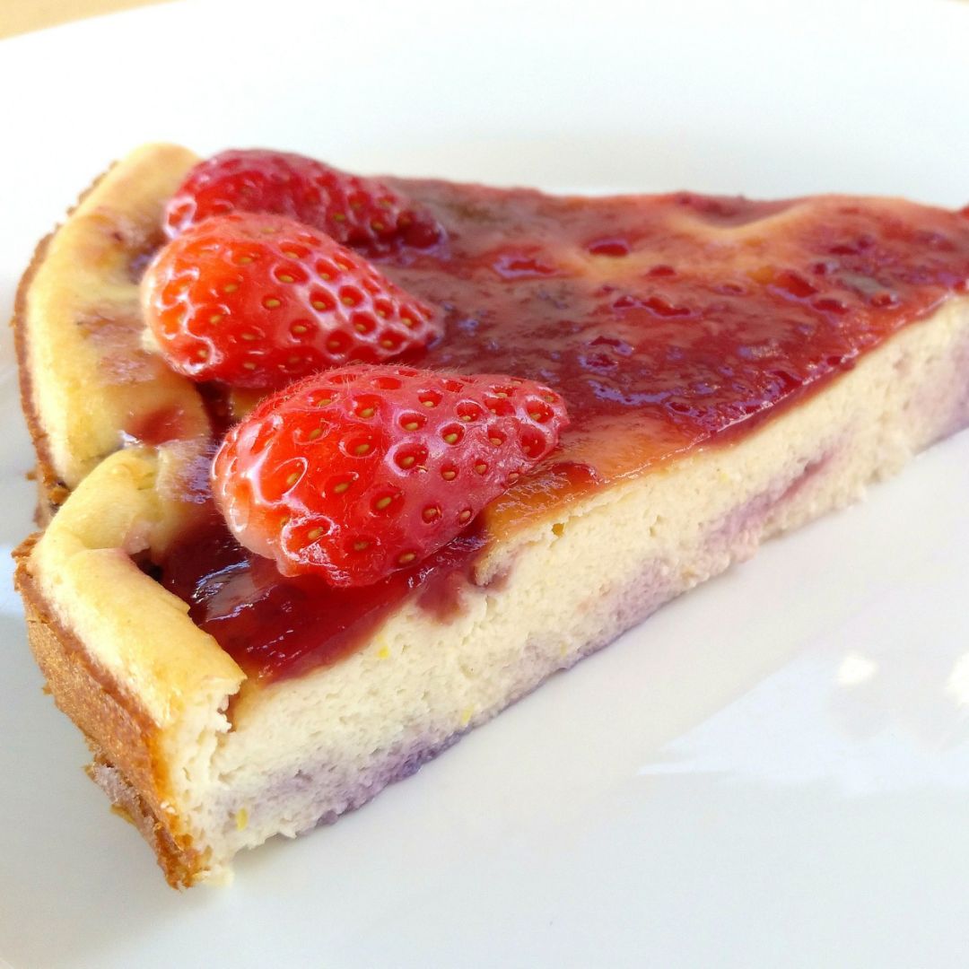 Cheesecake/ Tarta de queso
con frutos rojos 🍰 Cheesecake/ Tarta de queso
con frutos rojos 🍰