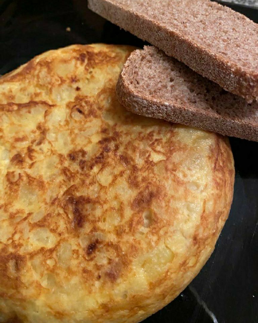 Tortilla de patata y cebolla 🥚🥔🧅