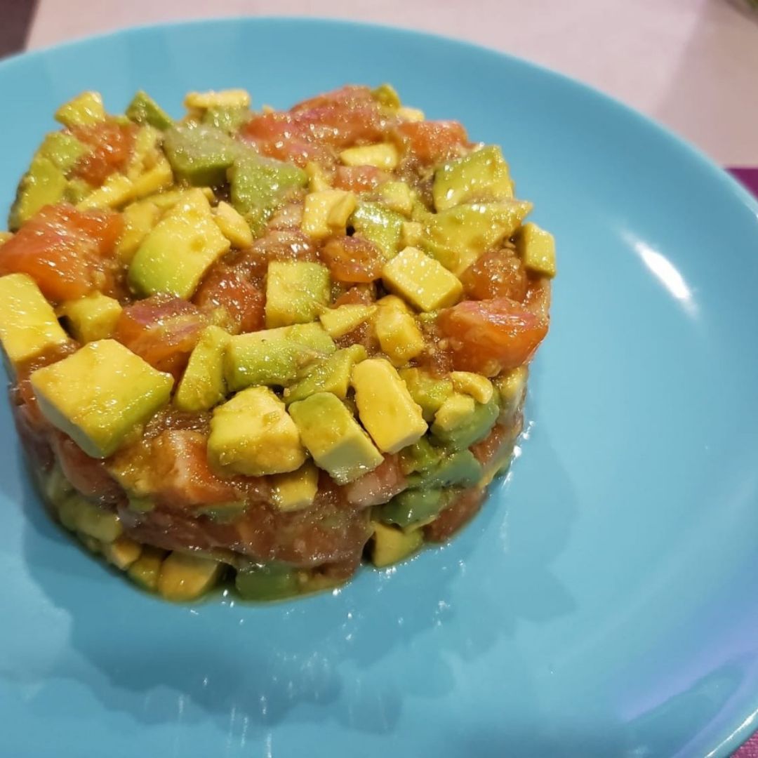 Tartar salmón y aguacate Tartar salmón y aguacate