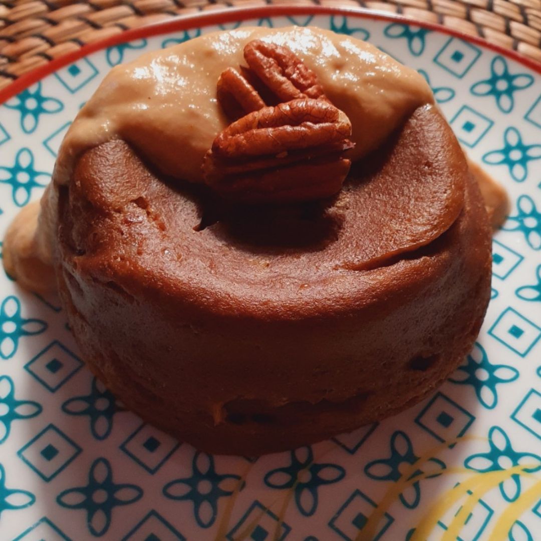 Mug-cake de café con sirope de Crema Cacahuete Mug-cake de café con sirope de Crema Cacahuete