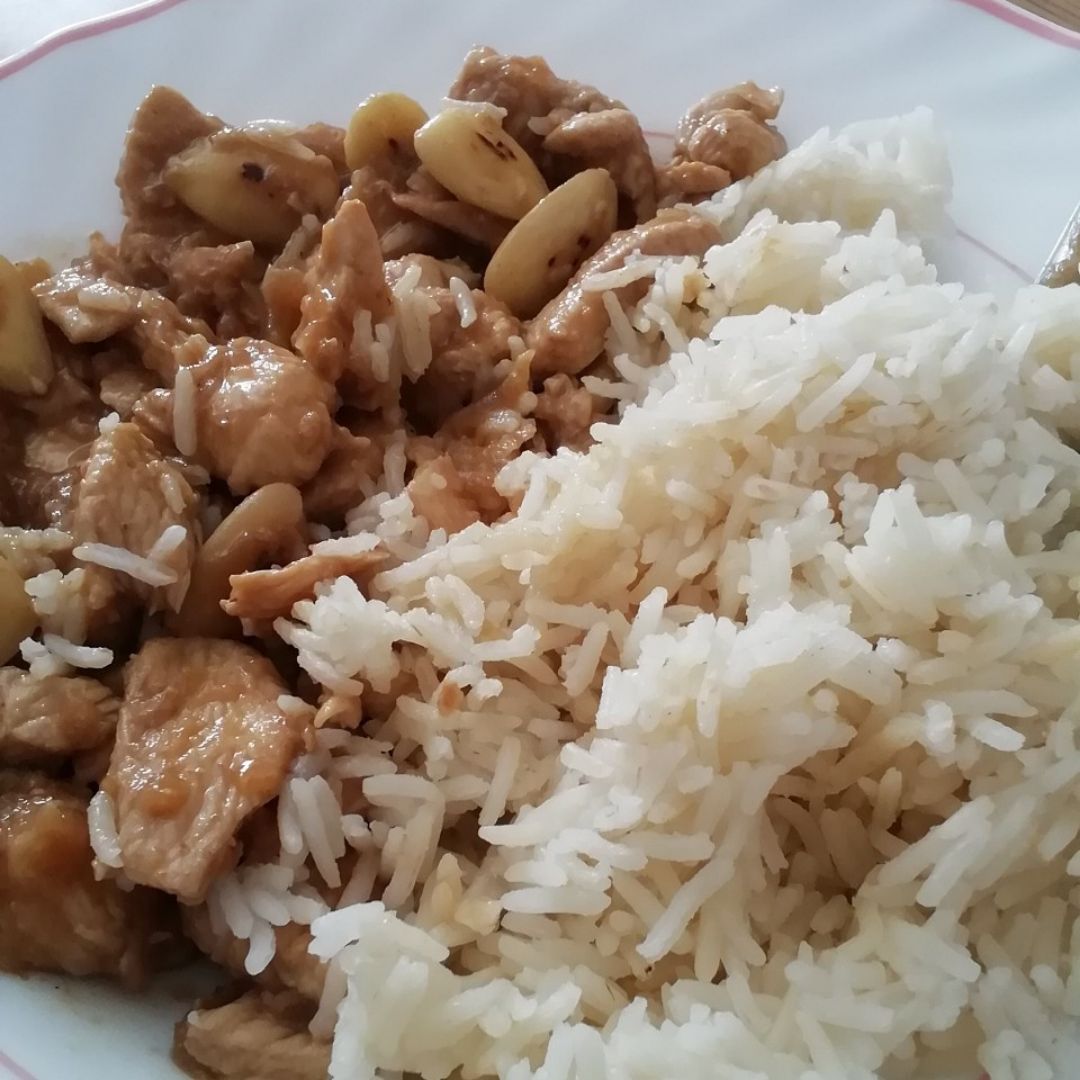 Pollo con almendras Pollo con almendras