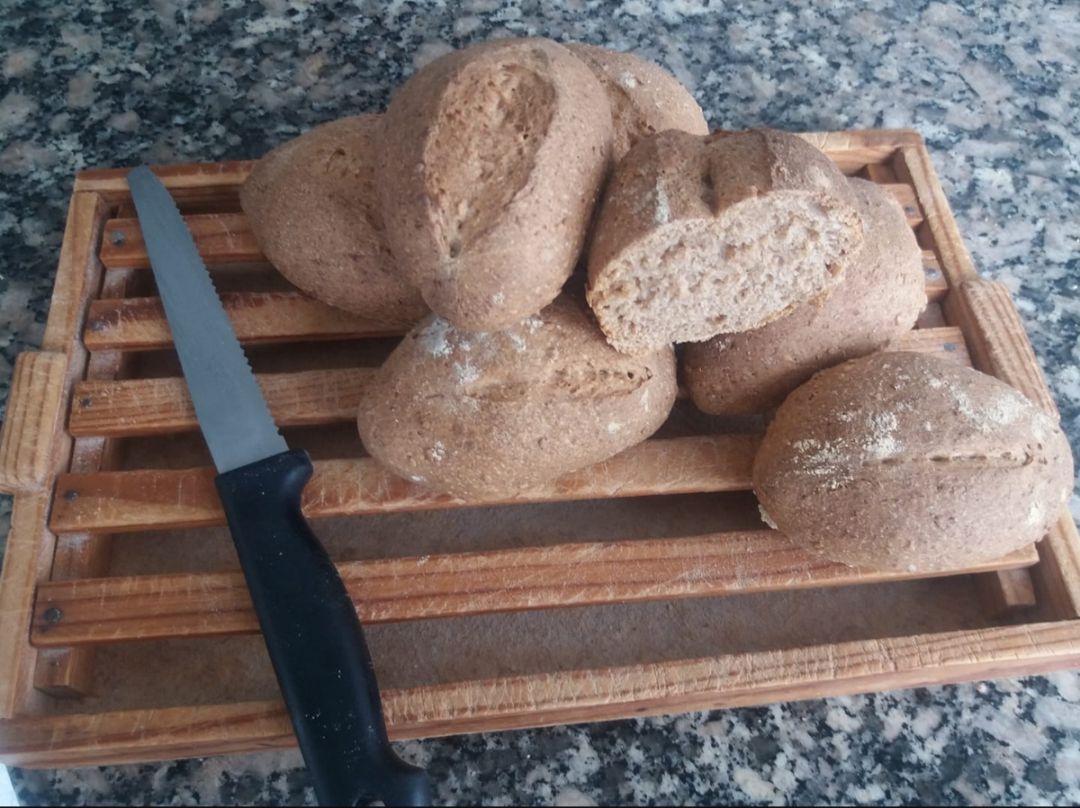 Panecillos 100% harina integral de espelta Panecillos 100% harina integral de espelta