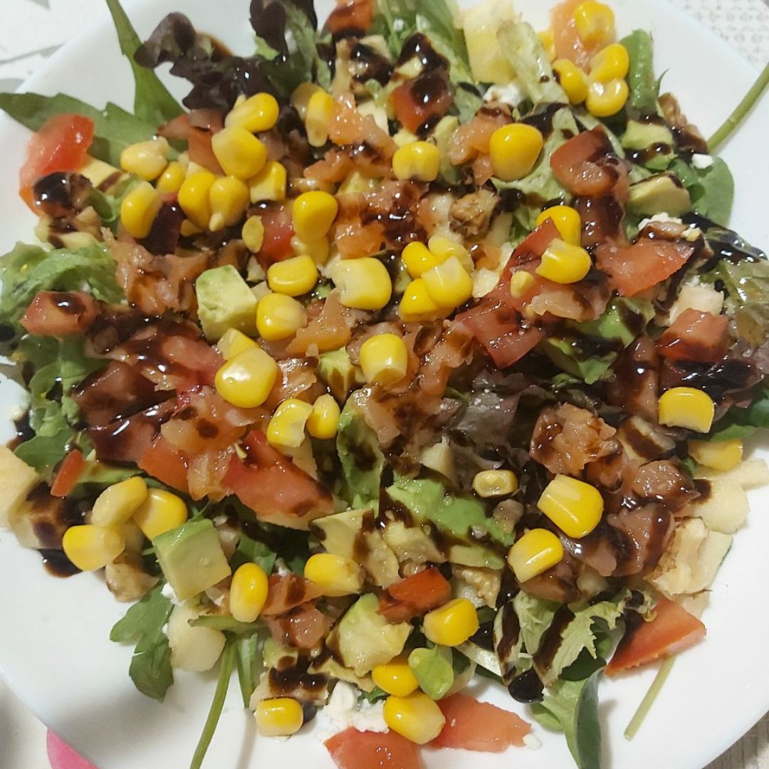 Ensalada de salm贸n 馃悺馃構 Ensalada de salm贸n 馃悺馃構