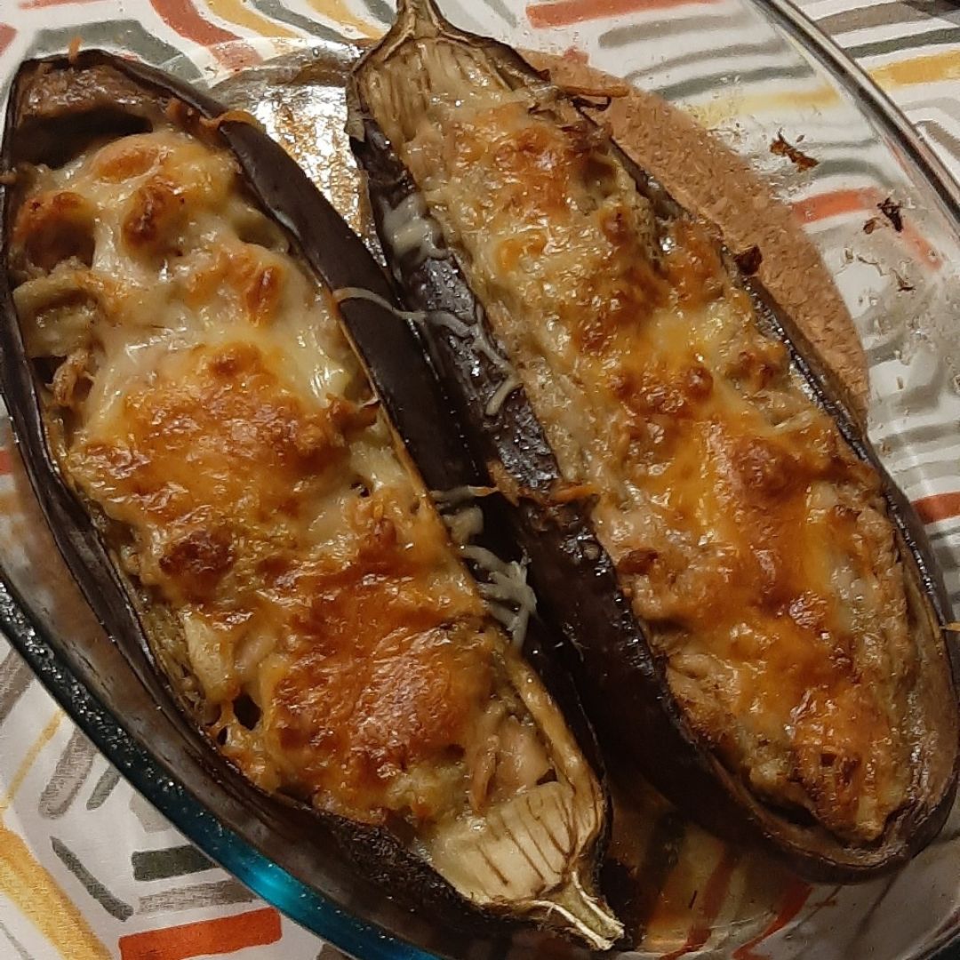 Berenjena rellena de atún Berenjena rellena de atún