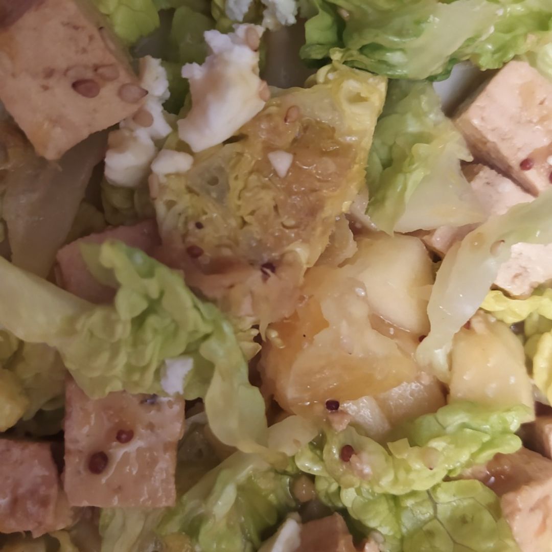 Ensalada de tofu con fruta, miel y mostaza. Paso 4 Ensalada de tofu con fruta, miel y mostaza. Paso 4