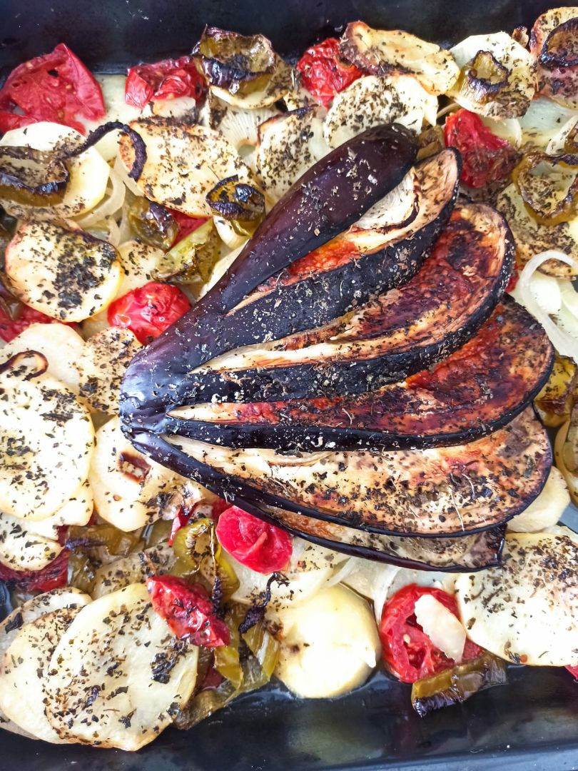 Berenjena con patatas al horno Berenjena con patatas al horno
