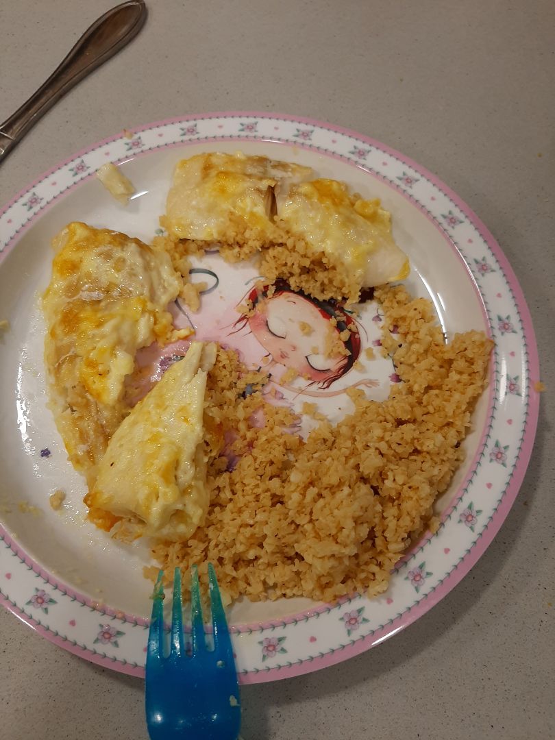 Merluza con mayonesa y arroz de coliflor. Merluza con mayonesa y arroz de coliflor.