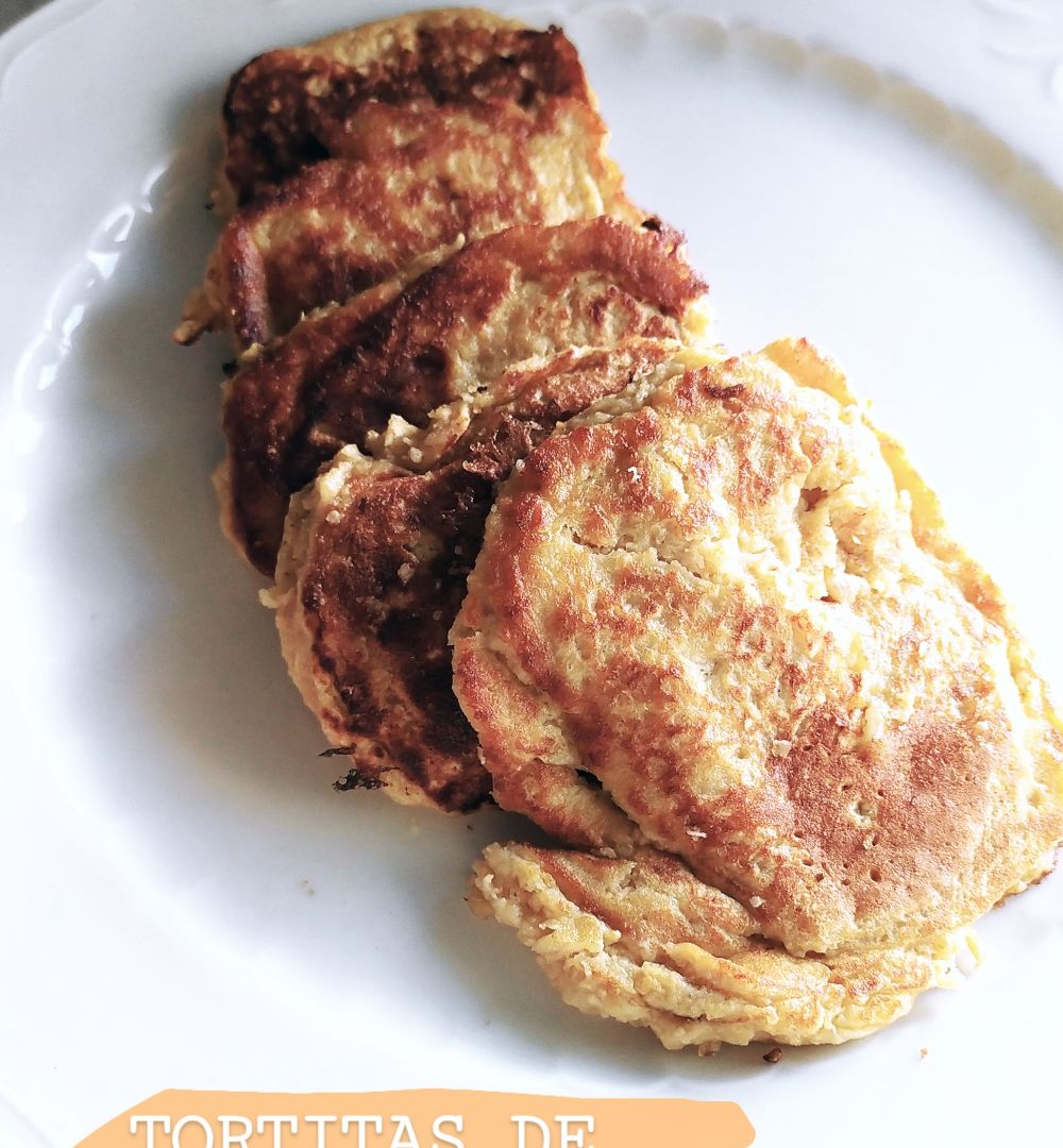 TORTITAS DE AVENA, PLATANO Y HUEVO ⭐🍌 TORTITAS DE AVENA, PLATANO Y HUEVO ⭐🍌