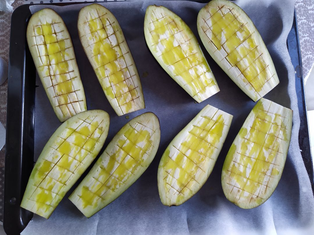 Berenjenas picantes rellenas de carne Paso 0 Berenjenas picantes rellenas de carne Paso 0