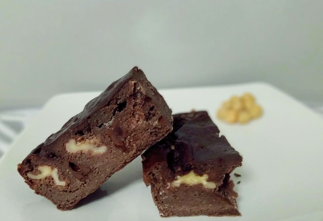 Bizcocho de garbanzos,chocolate y nueces. Bizcocho de garbanzos,chocolate y nueces.