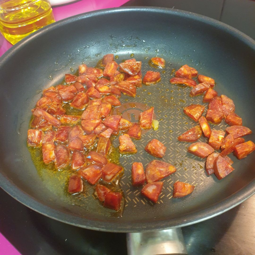 Tortilla realfooder de chorizo y patata Paso 4 Tortilla realfooder de chorizo y patata Paso 4