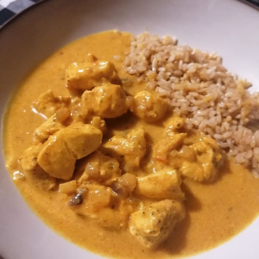 Pollo al curry Pollo al curry