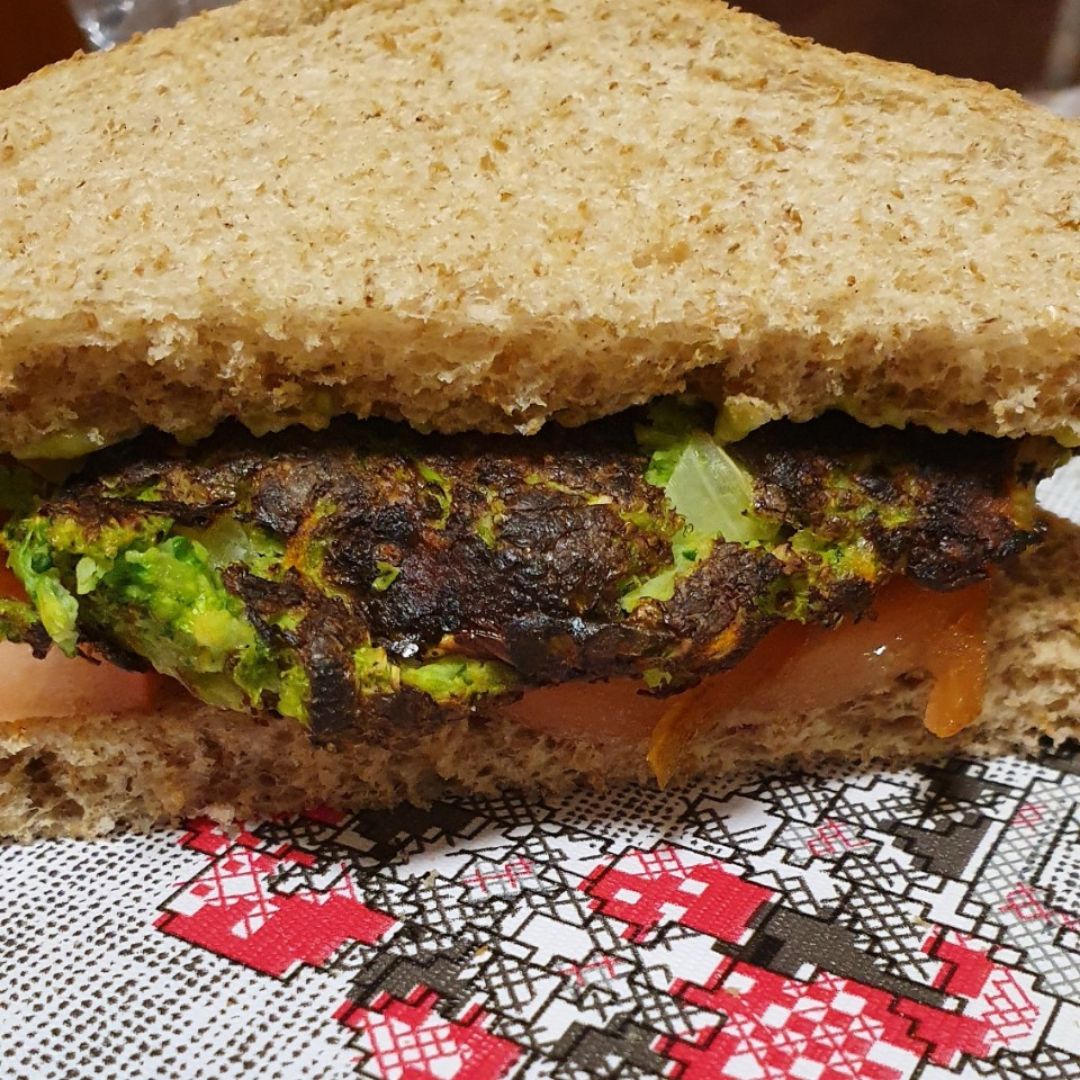 Hamburguesa de brocoli y zanahoria 🥦🥕